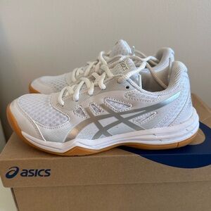 ASICS White and Silver Court shoes size 2.